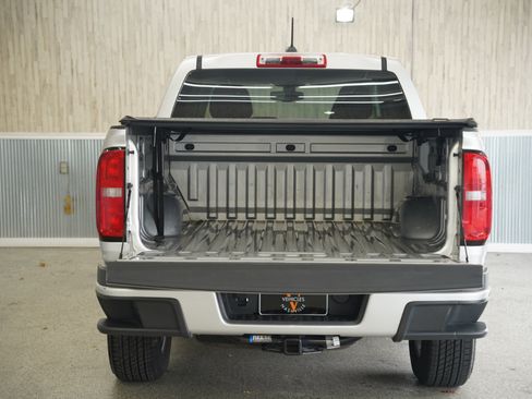 Used 2020 Chevrolet Colorado LT image 36