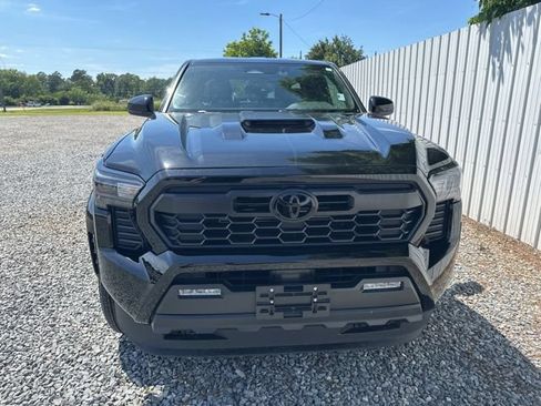 Used 2024 Toyota Tacoma TRD Sport RWD image 8