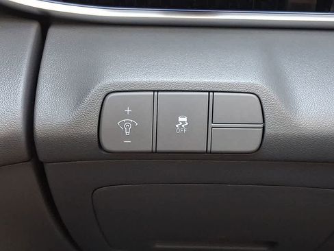 Used 2024 Hyundai Elantra SEL FWD image 24