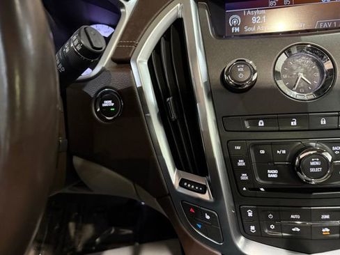 Used 2012 Cadillac SRX Luxury image 19