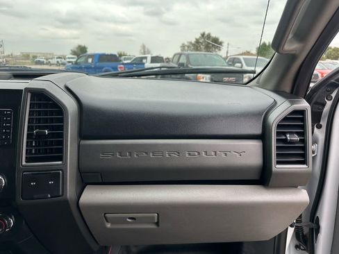 Used 2017 Ford F250 XL w/ Power Equipment Group image 18