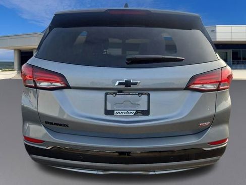Used 2023 Chevrolet Equinox RS image 4