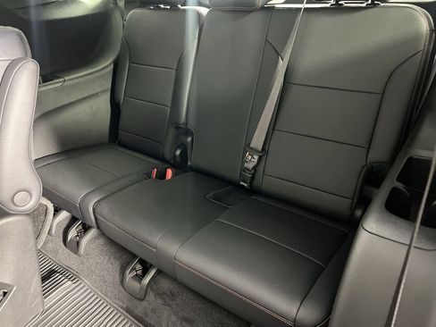 Used 2024 Chevrolet Traverse RS w/ LPO, Floor Liner Package AWD/4WD image 21