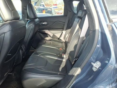 Used 2020 Jeep Cherokee Limited image 10