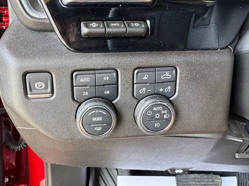 Used 2024 Chevrolet Silverado 2500 High Country w/ Technology Package AWD/4WD image 34