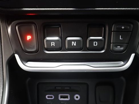 Used 2019 GMC Terrain SLE w/ Driver Convenience Package image 13