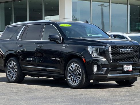 Used 2023 GMC Yukon Denali Ultimate AWD/4WD image 2