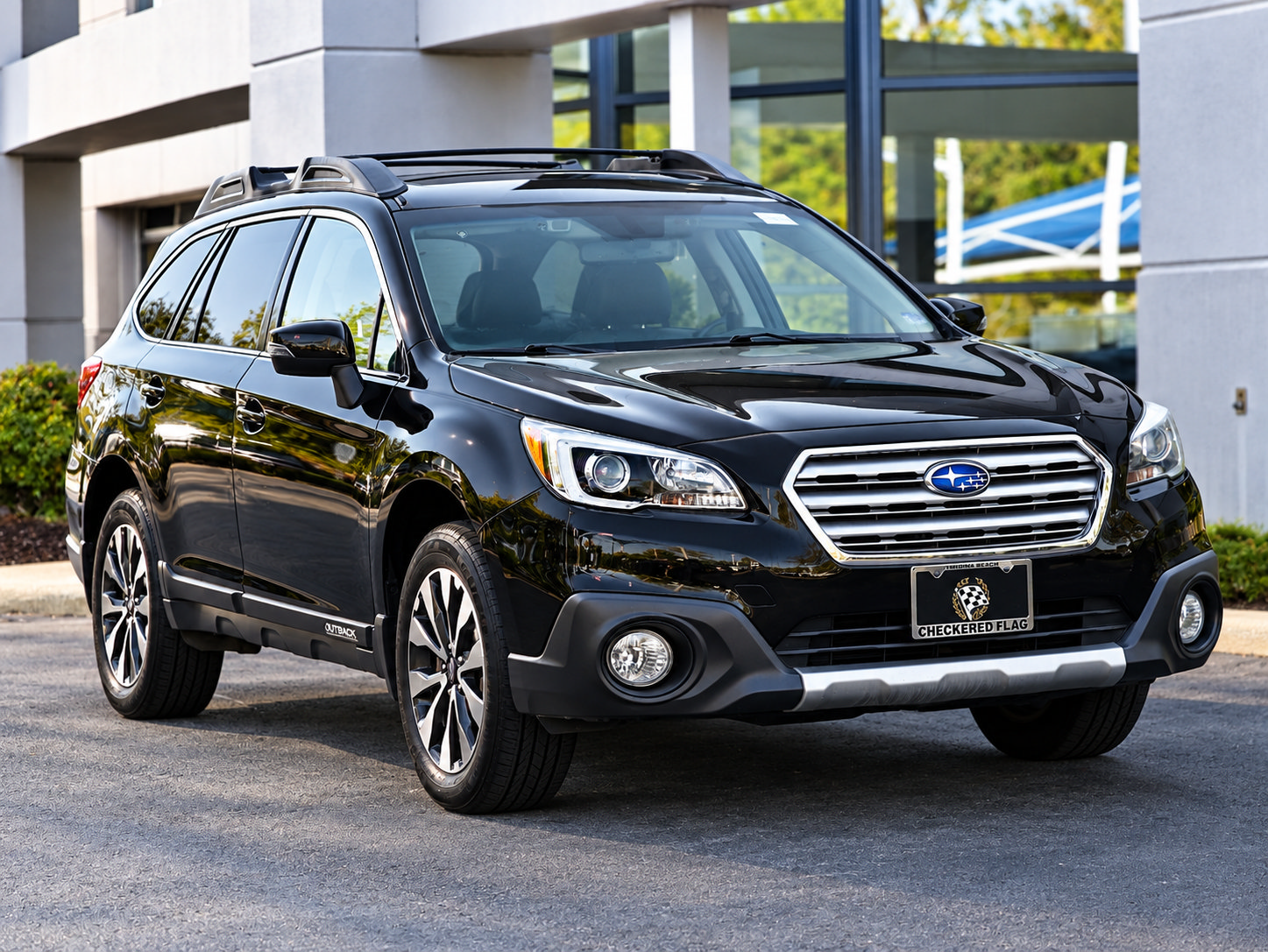 Used 2017 Subaru Outback 2.5i Limited AWD/4WD image 1