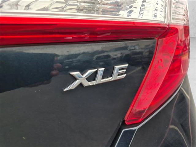 Used 2014 Toyota Camry XLE w/ Leather Package FWD image 27