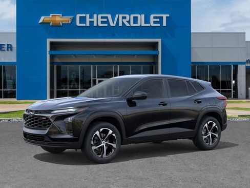 New 2026 Chevrolet Trax RS w/ Sunroof Package FWD image 2