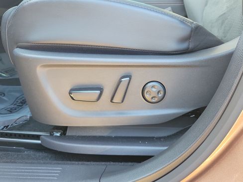 Certified 2023 Nissan Ariya FWD image 21