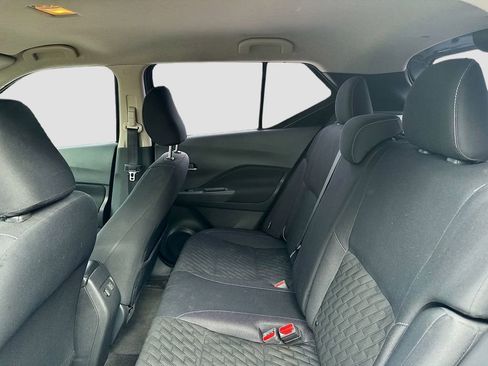 Used 2022 Nissan Kicks SV FWD image 19