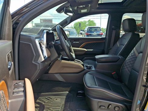 Used 2023 GMC Canyon Denali AWD/4WD image 15