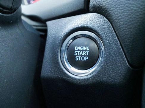 Used 2019 Toyota RAV4 XLE w/ Convenience Package image 28