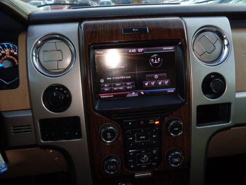 Used 2014 Ford F150 Lariat w/ Equipment Group 502A Luxury image 21