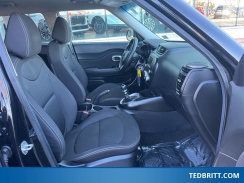 Used 2018 Kia Soul image 18