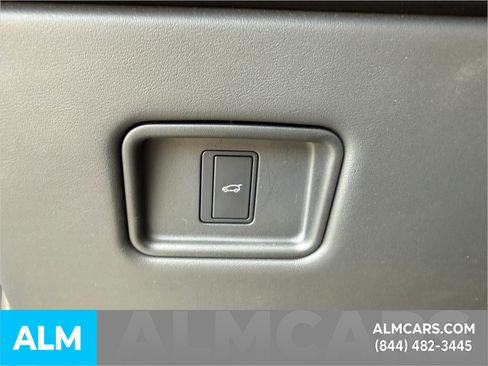 Used 2023 Land Rover Range Rover Sport SE Dynamic image 30