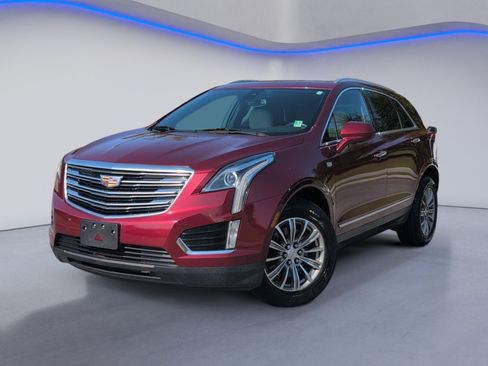 Used 2017 Cadillac XT5 Luxury w/ Driver Awareness Package FWD image 2