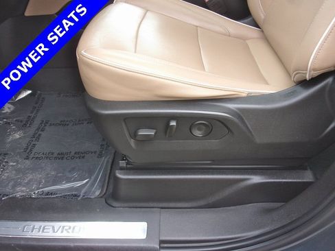 Used 2021 Chevrolet Tahoe Premier w/ Premium Package image 9