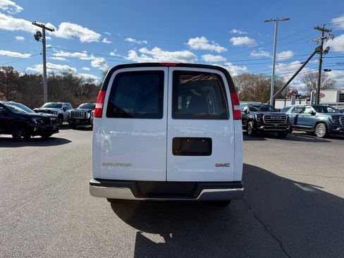 Used 2024 GMC Savana 2500 w/ Driver Convenience Package image 6