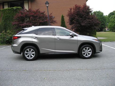 Used 2017 Lexus RX 350 AWD w/ Premium Package image 9