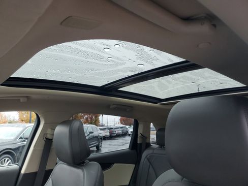 Used 2020 Lincoln Nautilus Reserve image 11