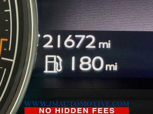 Used 2020 Bentley Bentayga Design Series image 22