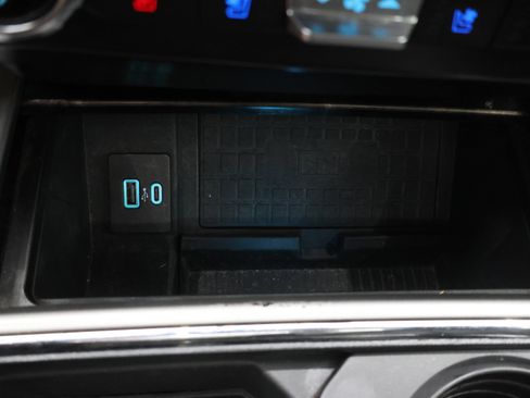 Used 2022 Ford F250 Lariat w/ Black Appearance Package AWD/4WD image 48