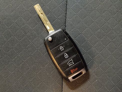 Used 2019 Kia Sorento FWD image 32