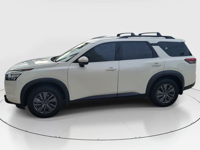 Used 2024 Nissan Pathfinder SV