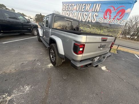 Used 2020 Jeep Gladiator Overland image 6