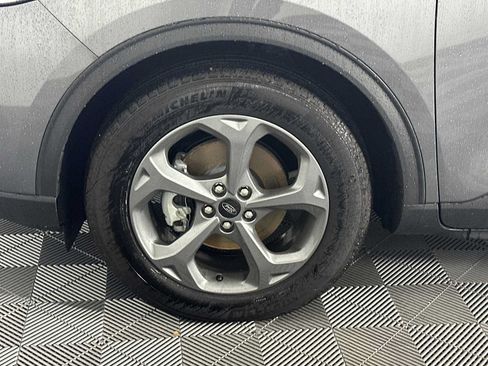 Used 2025 Ford Escape ST-Line w/ Tech Pack #1 FWD image 12
