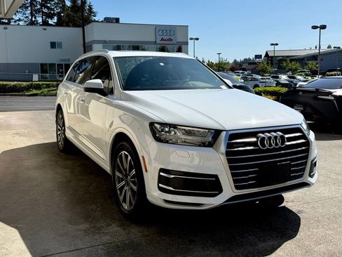 Used 2019 Audi Q7 3.0T Premium Plus w/ Premium Plus Package AWD/4WD image 6