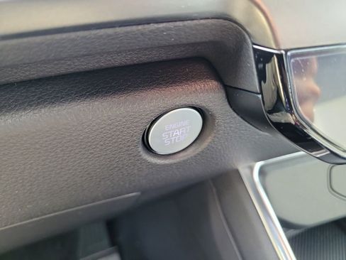 New 2026 Kia Carnival SX w/ SX Dark Edition Package FWD image 31