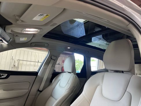 Certified 2025 Volvo XC60 T8 Ultra w/ Protection Package Premier AWD/4WD image 13
