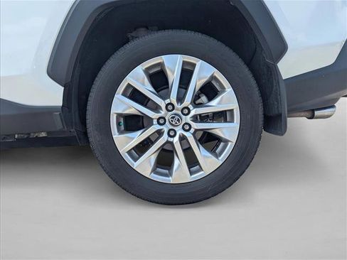 Used 2024 Toyota RAV4 XLE Premium image 17
