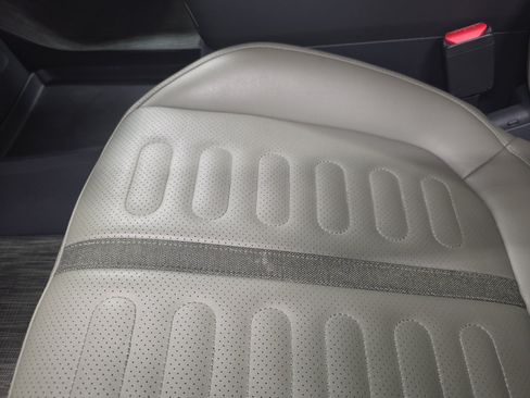 Used 2022 Rivian R1T Adventure AWD/4WD image 34