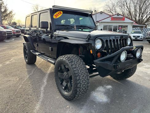 Used 2012 Jeep Wrangler Unlimited Sahara AWD/4WD image 7