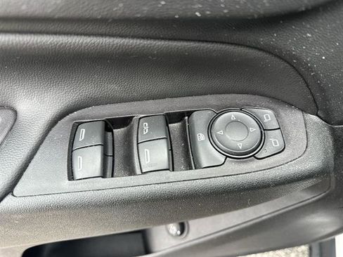 Used 2020 Chevrolet Equinox LT w/ Driver Convenience Package image 38