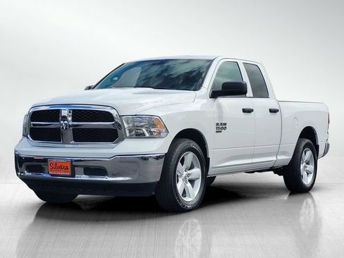 Used 2024 RAM 1500 Classic SLT AWD/4WD image 8
