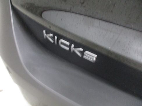 New 2026 Nissan Kicks SR w/ SR Premium Package AWD/4WD image 8