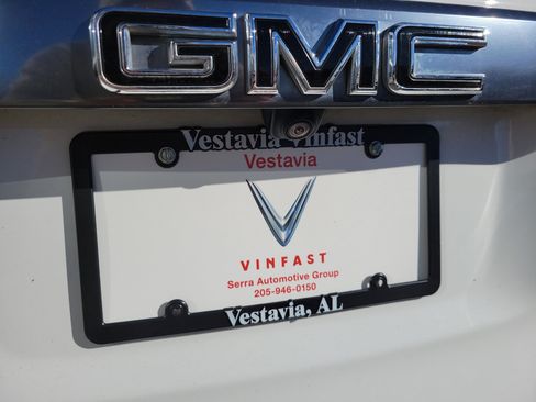 Used 2022 GMC Acadia AT4 w/ Technology Package image 32