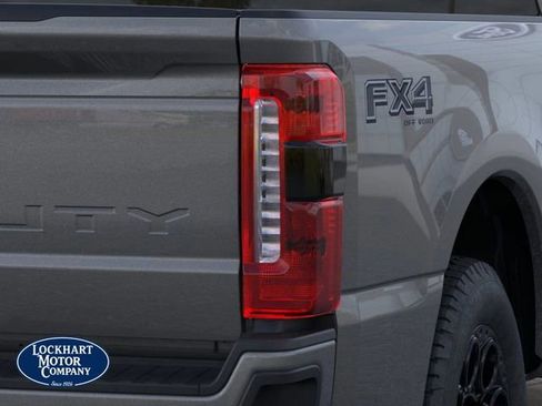 New 2026 Ford F250 Lariat w/ Black Appearance Package image 21