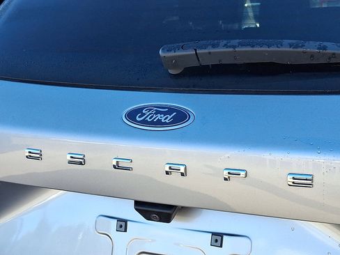 Certified 2022 Ford Escape SEL image 29