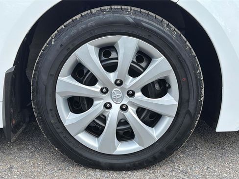 Used 2023 Toyota Corolla LE FWD image 23