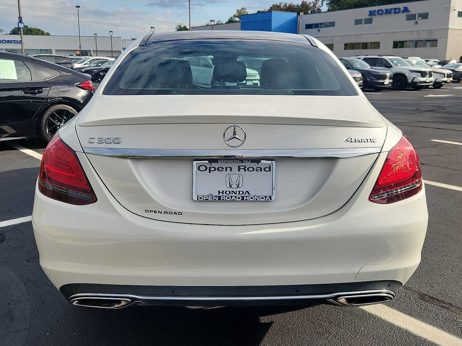 Used 2021 Mercedes-Benz C 300 4MATIC Sedan image 5