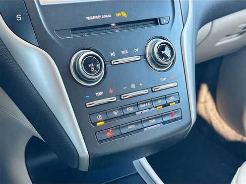 Used 2017 Lincoln MKC Select w/ Select Plus Package image 14