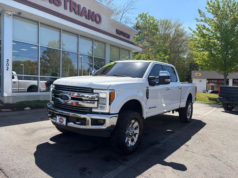 Used 2017 Ford F250 Lariat w/ Lariat Ultimate Package AWD/4WD image 2