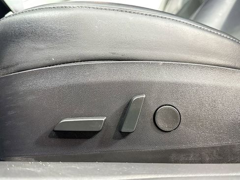 Used 2018 Tesla Model 3 Long Range RWD image 17