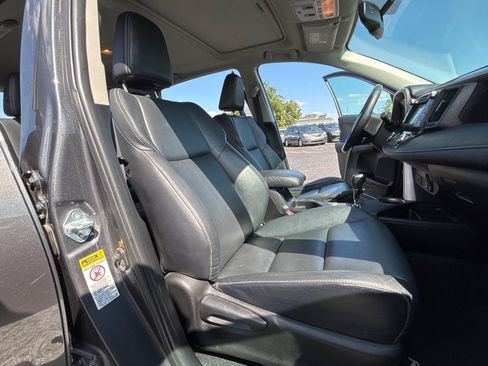 Used 2013 Toyota RAV4 Limited AWD/4WD image 18